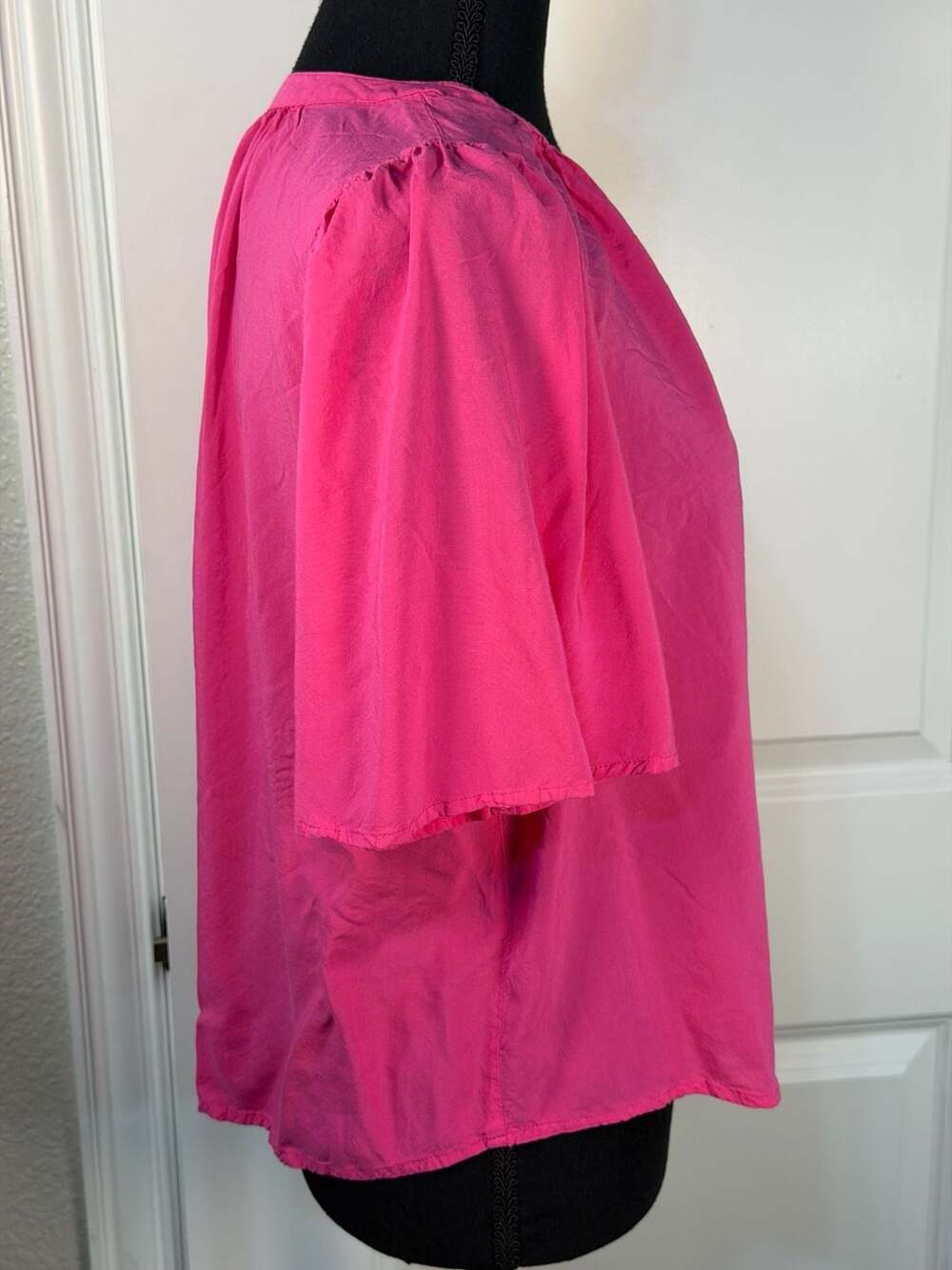 Velvet by Graham & Spencer Pink Viscose V-Neck Puff Sleeve Blouse Size XS - Picture 3 of 6